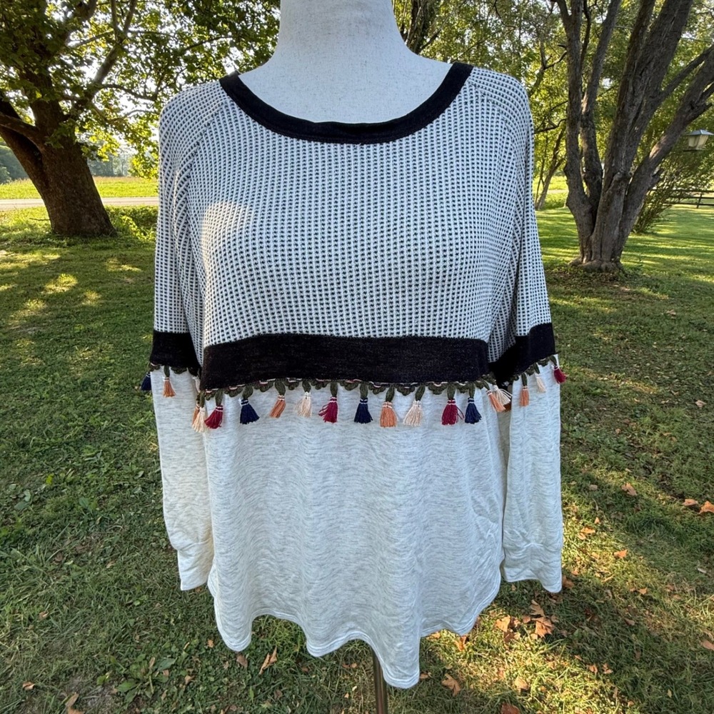 Hummingbird Tassel Babe Sweater Top L Grey Black Boho Eclectic Artisan Cozy Knit